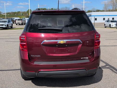 Used 2017 Chevrolet Equinox LT w/ Convenience Package FWD image 4