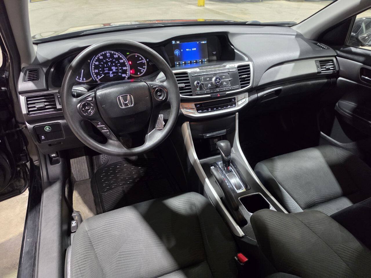 Used 2015 Honda Accord LX image 28