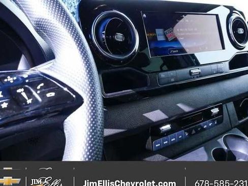 Used 2025 Mercedes-Benz Sprinter 2500 image 16