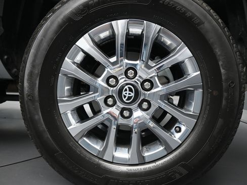 Used 2024 Toyota Tacoma Limited image 16