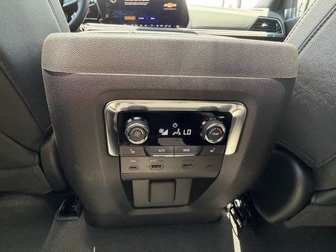 Used 2026 Chevrolet Tahoe Premier AWD/4WD image 13