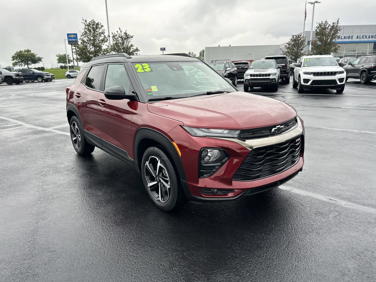 Used 2023 Chevrolet TrailBlazer RS AWD/4WD image 1