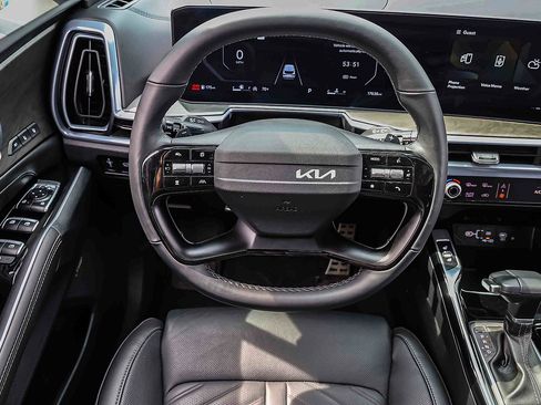 Certified 2026 Kia Sorento SX Prestige AWD/4WD image 22