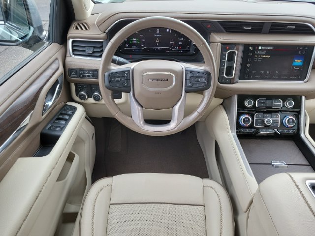 Used 2023 GMC Yukon XL Denali AWD/4WD image 26