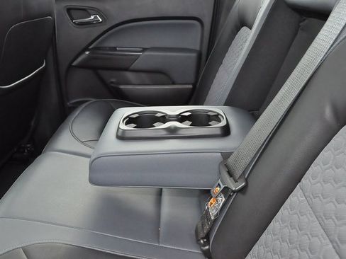 Used 2019 Chevrolet Colorado Z71 image 16