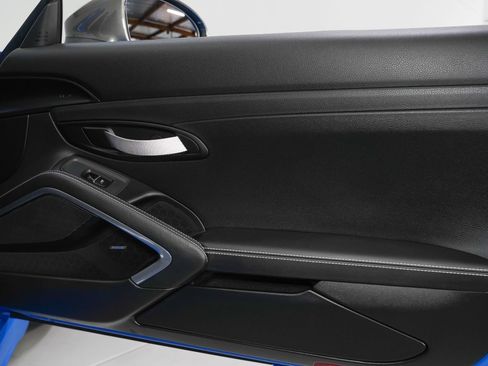 Used 2022 Porsche 718 Boxster RWD image 35