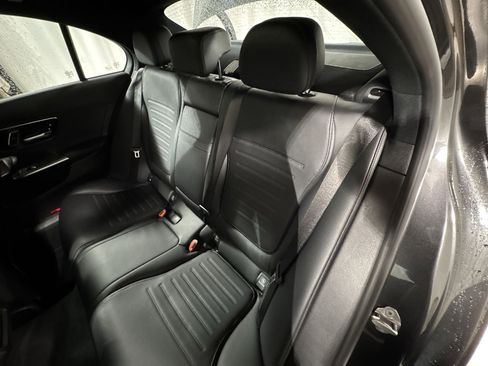 Used 2022 Mercedes-Benz C 300 4MATIC Sedan image 31