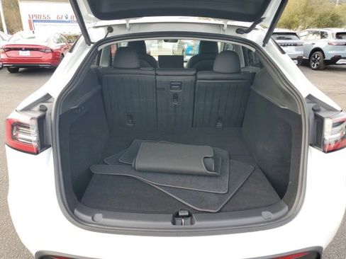 Used 2024 Tesla Model Y Long Range image 12