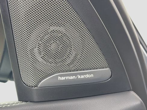 New 2026 BMW X5 xDrive40i w/ Executive Package image 18