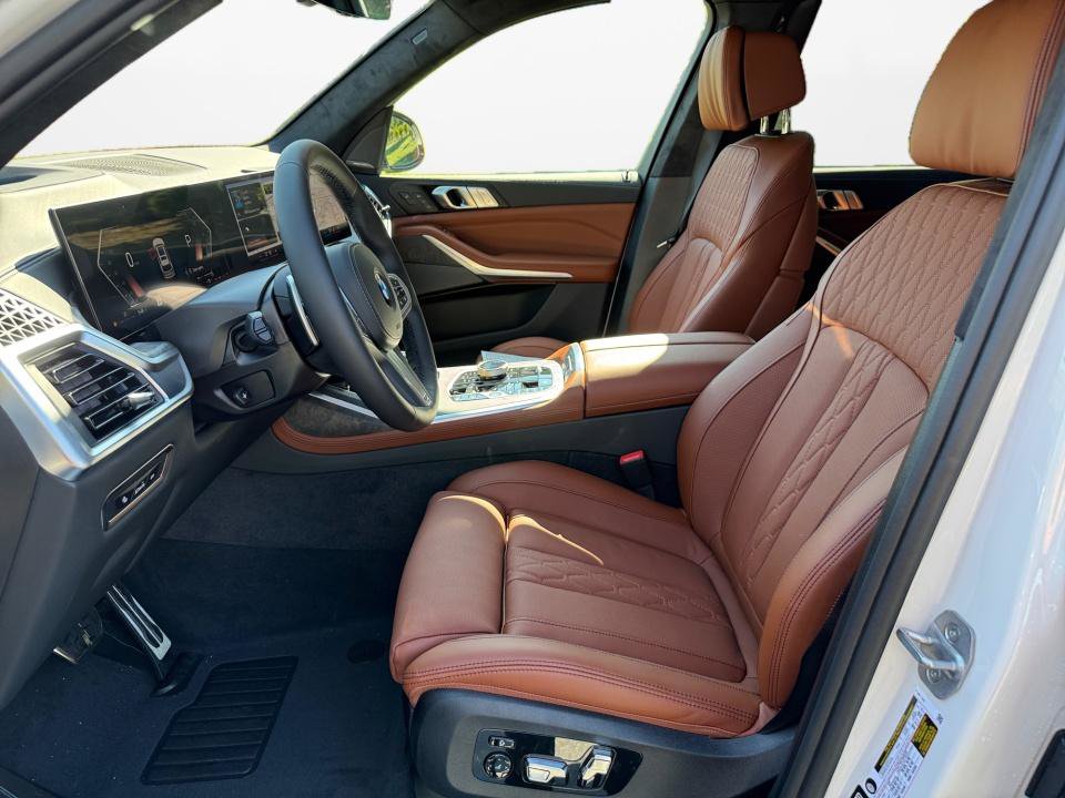 New 2027 BMW X7 xDrive40i w/ Executive Package AWD/4WD image 9