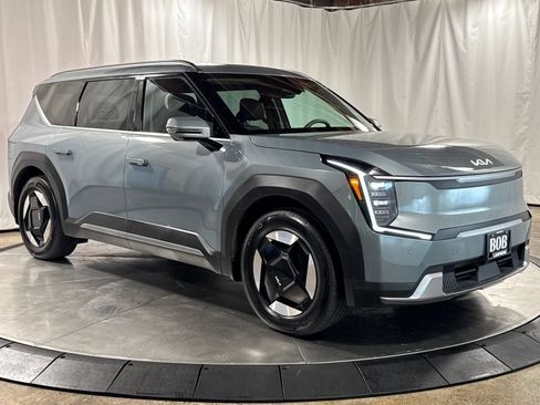 Certified 2024 Kia EV9 Wind AWD/4WD image 10