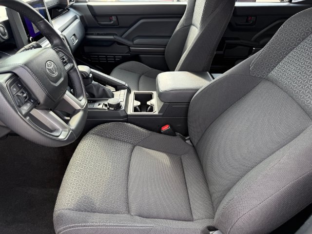 Used 2025 Toyota 4Runner SR5 AWD/4WD image 11