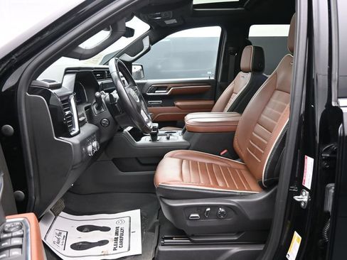 Used 2023 GMC Sierra 1500 Denali Ultimate AWD/4WD image 9