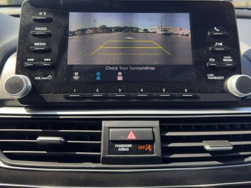 Used 2019 Honda Accord LX image 14