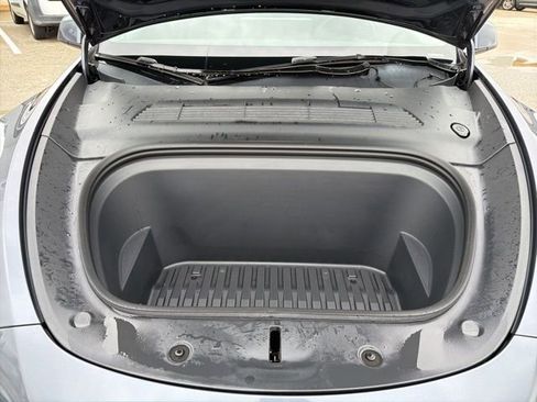 Used 2022 Tesla Model Y Performance image 16