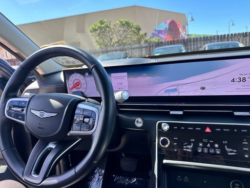 Used 2025 Genesis GV80 2.5T Standard AWD/4WD image 19