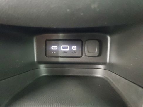 Used 2023 Chevrolet Equinox RS image 19