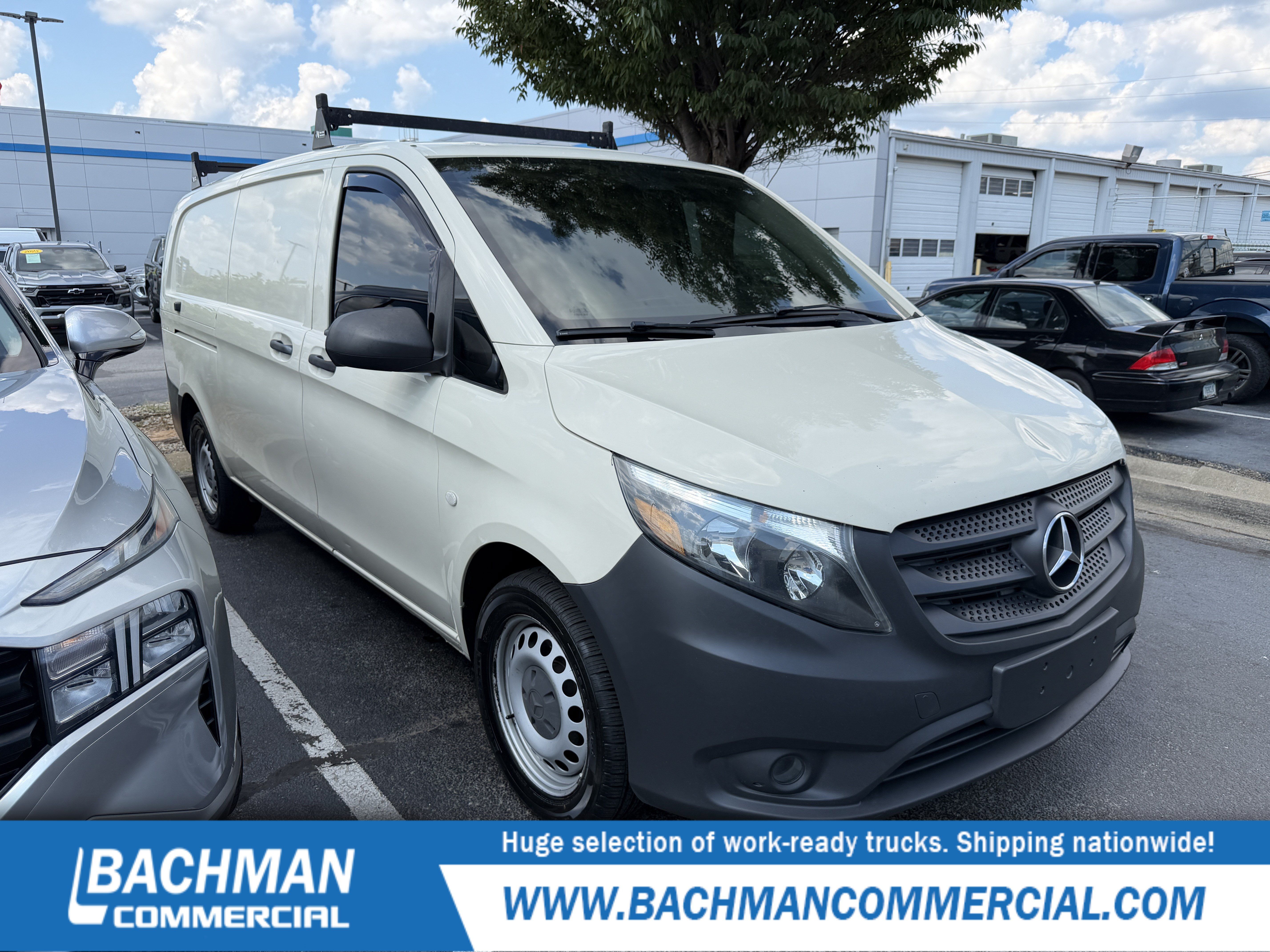 Used 2020 Mercedes-Benz Metris image 1