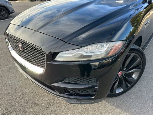 Used 2018 Jaguar F-PACE Portfolio image 9