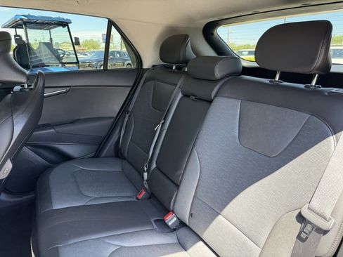 Used 2024 Kia Niro SX Touring FWD image 33