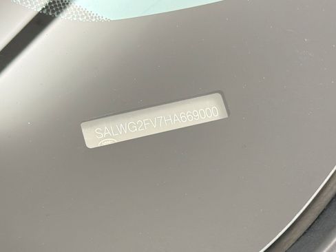 Used 2017 Land Rover Range Rover Sport SE image 24