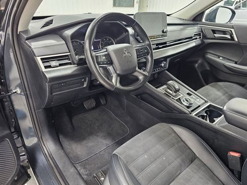 Used 2024 Mitsubishi Outlander SE AWD/4WD image 29