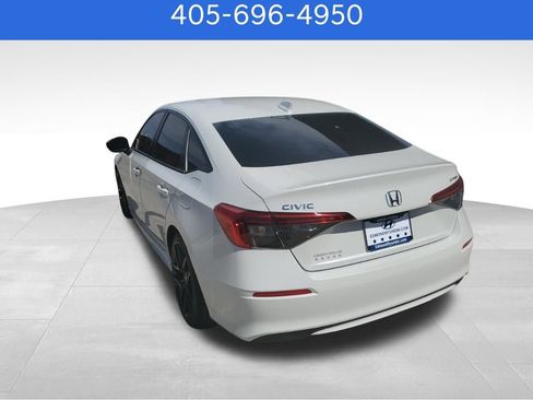Used 2023 Honda Civic Sport image 8