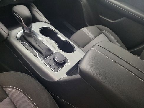 Used 2025 Chevrolet Blazer LT FWD image 26