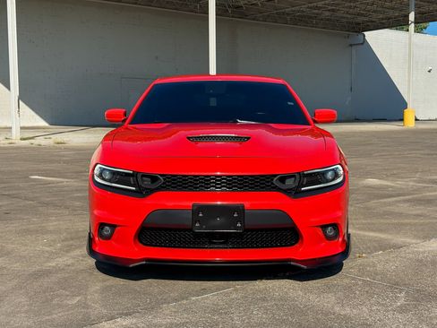 Used 2022 Dodge Charger R/T w/ Plus Group RWD image 4