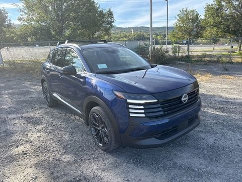 New 2026 Nissan Kicks SR w/ SR Premium Package image 3