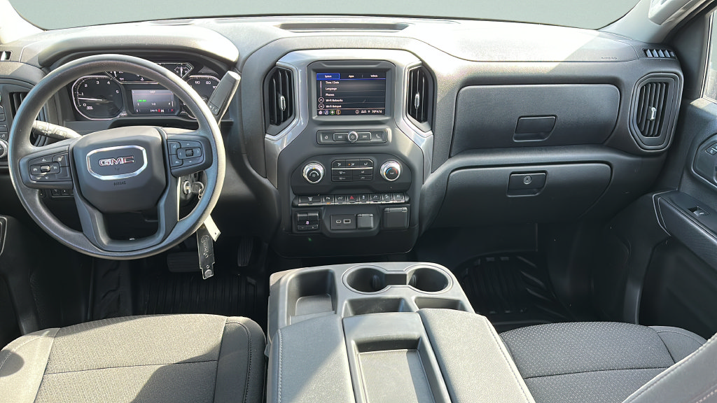 Used 2023 GMC Sierra 3500 Pro w/ Gooseneck/5TH Wheel Package AWD/4WD image 9