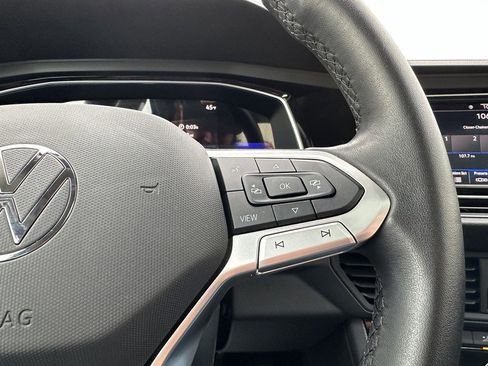 Used 2023 Volkswagen Jetta SE w/ Panoramic Sunroof Package image 24