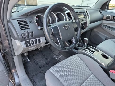 Used 2012 Toyota Tacoma PreRunner w/ SR5 Pkg RWD image 10