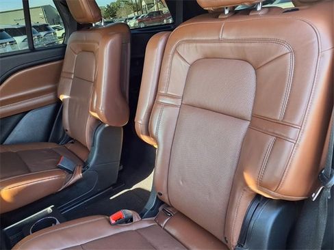 Certified 2020 Lincoln Aviator Reserve w/ Elements Package Plus image 9