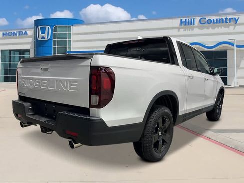 New 2026 Honda Ridgeline Black Edition image 5
