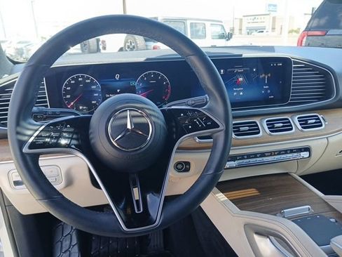 Used 2025 Mercedes-Benz GLE 350 4MATIC image 19