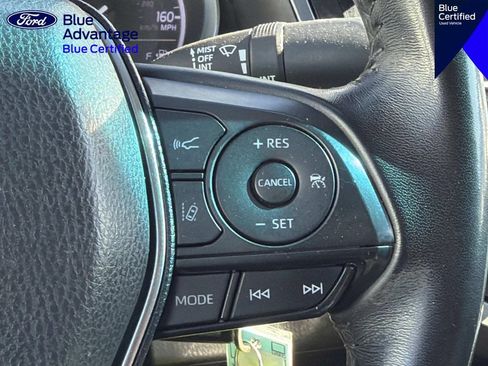 Used 2020 Toyota Camry SE FWD image 21
