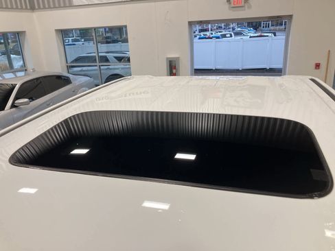 Used 2022 GMC Sierra 1500 AT4 w/ AT4 Premium Package image 11