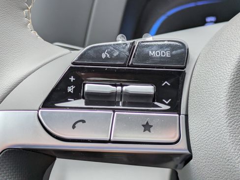 New 2026 Hyundai Elantra SEL Sport FWD image 26