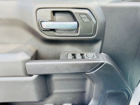 Used 2021 Chevrolet Silverado 1500 Custom image 9