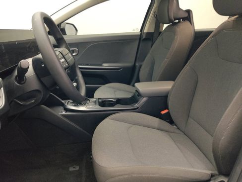 Used 2025 Kia K4 FWD image 17