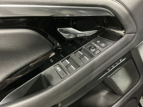 Used 2023 Land Rover Range Rover Evoque SE image 23