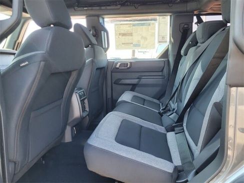 New 2025 Ford Bronco Base image 5
