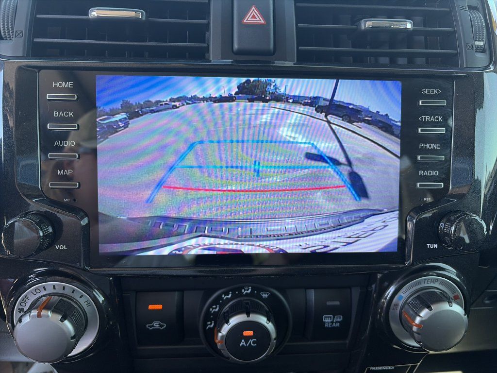 Used 2018 Toyota 4Runner TRD Off-Road Premium AWD/4WD image 24