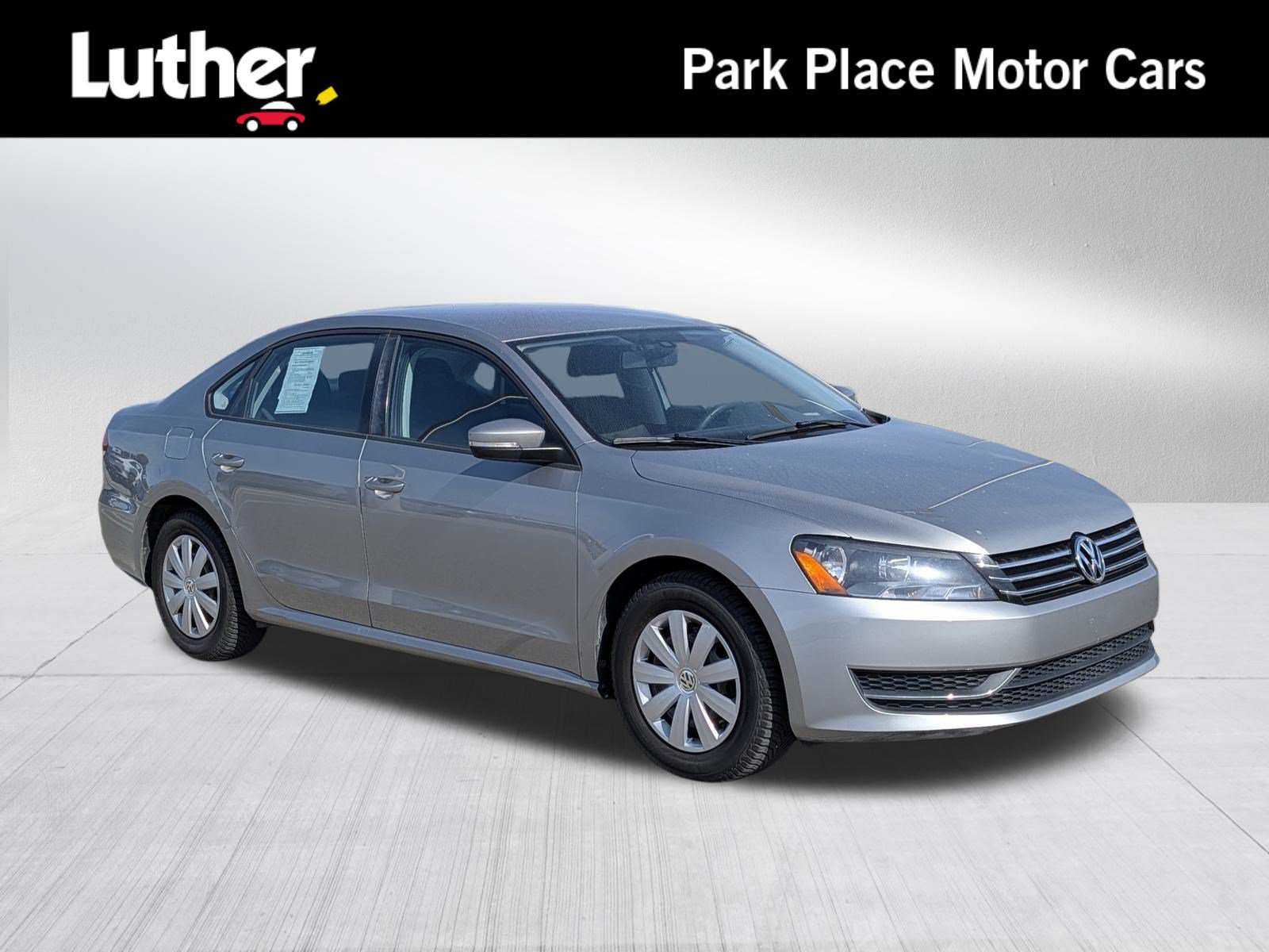 Used 2013 Volkswagen Passat 2.5 S FWD image 1