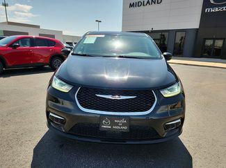 Used 2023 Chrysler Pacifica Touring-L FWD video 2