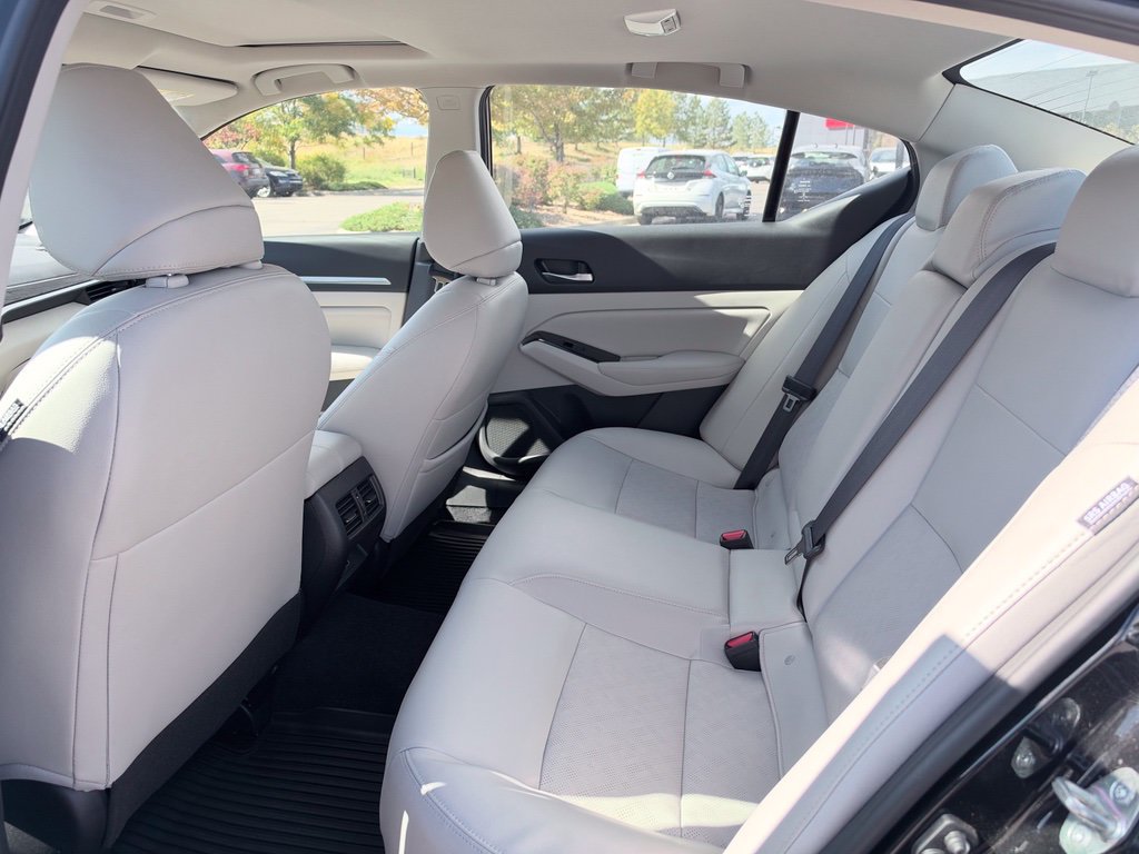 Used 2023 Nissan Altima 2.5 SL AWD/4WD image 5