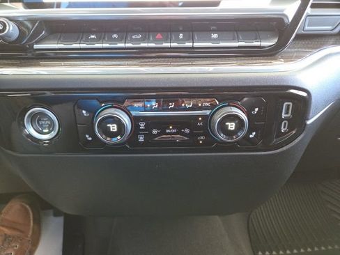 Used 2024 Chevrolet Silverado 1500 LT AWD/4WD image 14