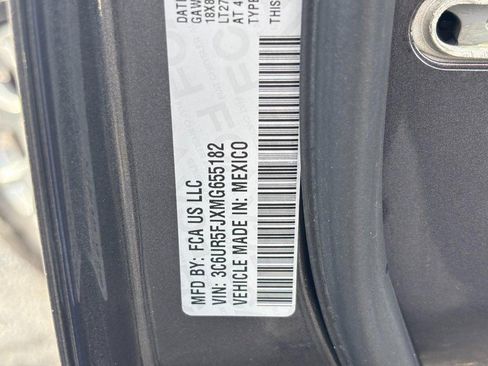 Used 2021 RAM 2500 Laramie w/ Body Color Bumper Group image 24