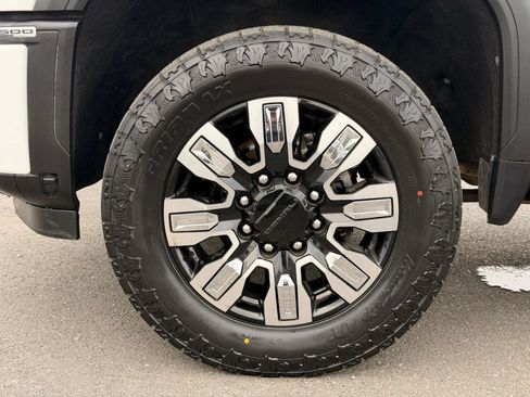 Used 2024 GMC Sierra 2500 Denali w/ Denali Reserve Package AWD/4WD image 16